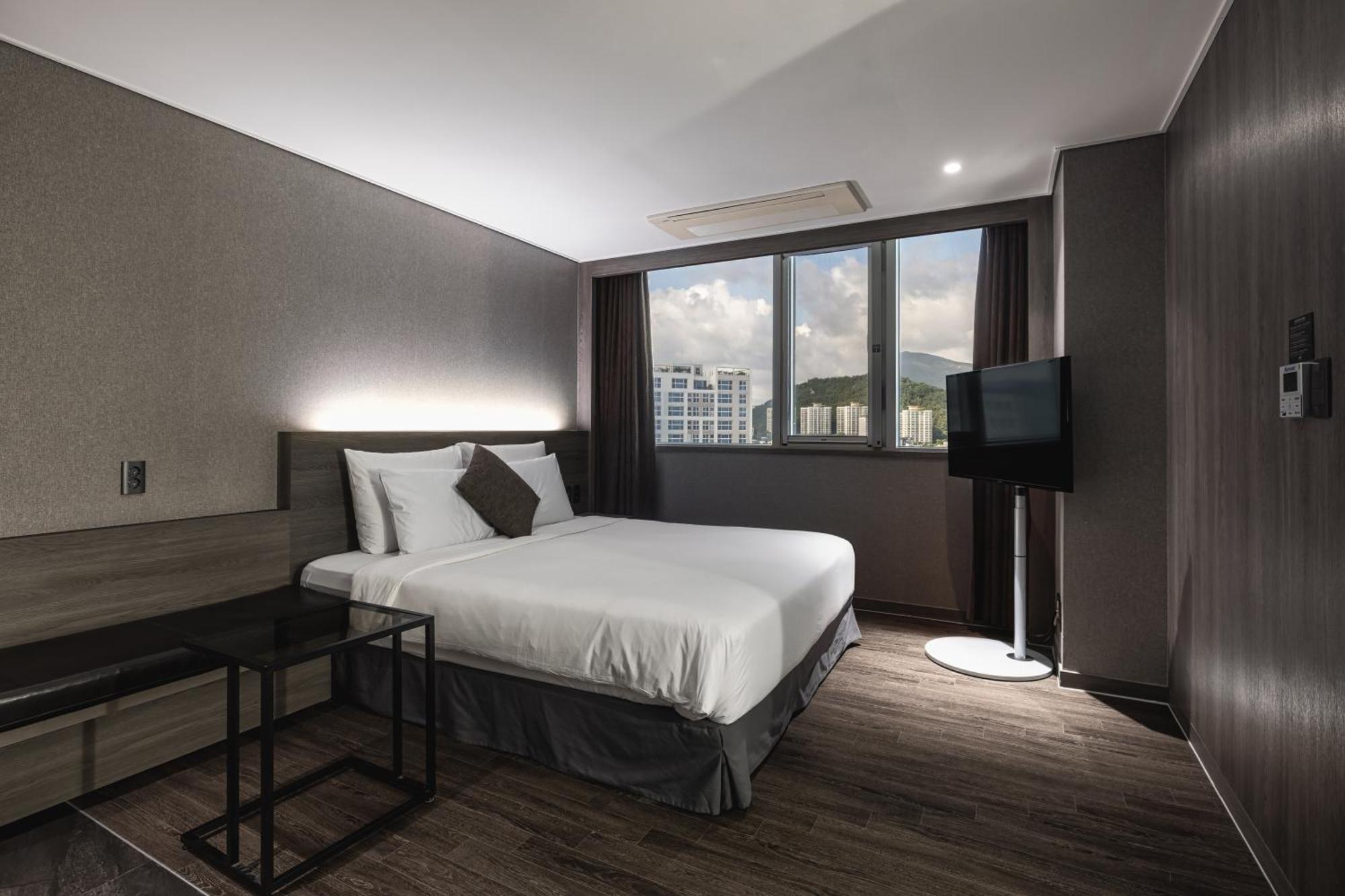 Kent Hotel Gwangalli By Kensington Busan Exterior photo